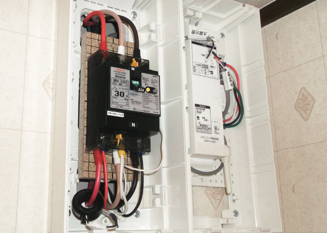 「配線・パワコン・モニターなどの故障」のイメージ