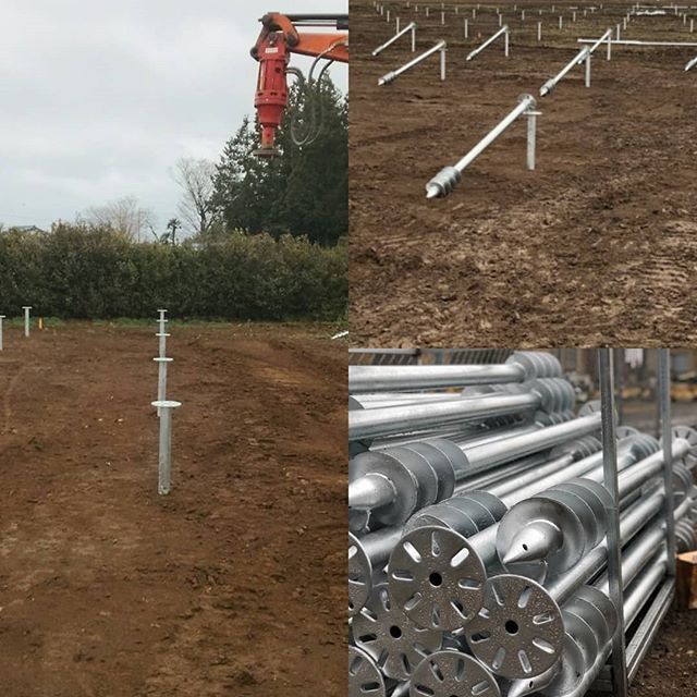 阿見町の野立てのお客様の杭打ちです。