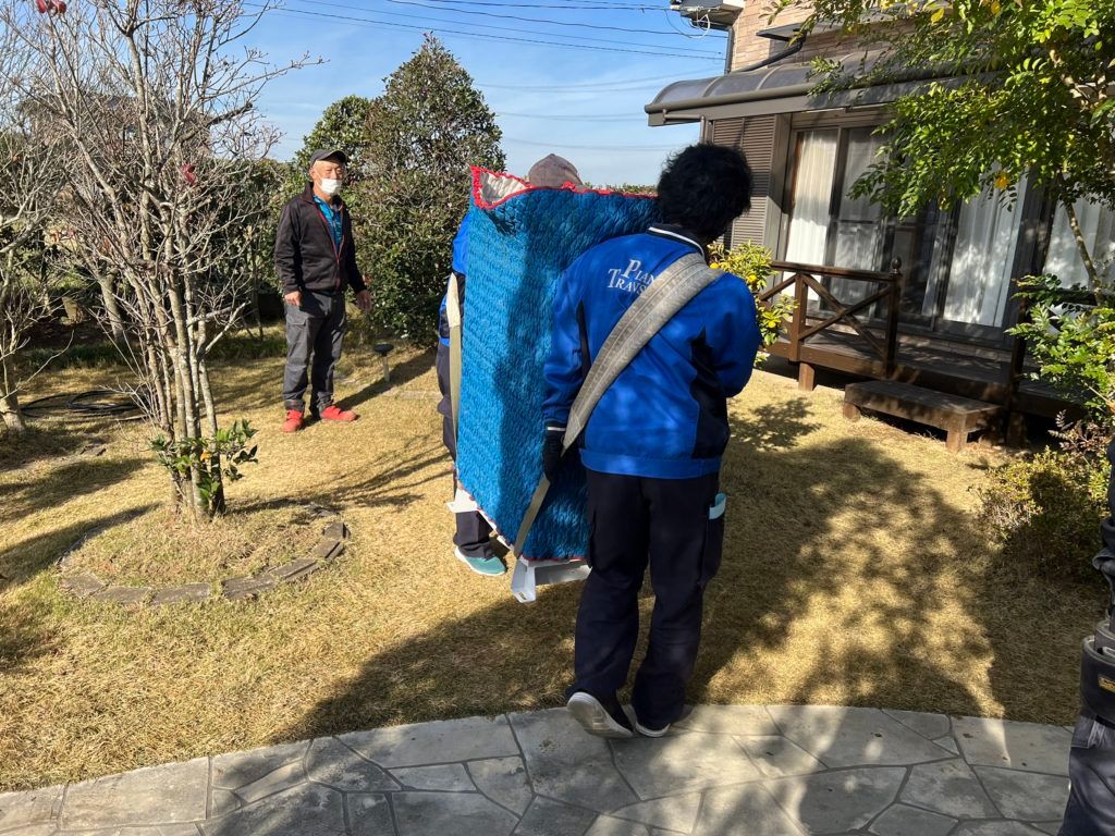 稲敷市　蓄電池　太陽光発電　工事　業者　自社施工　蓄電池ってとっても重いんです！