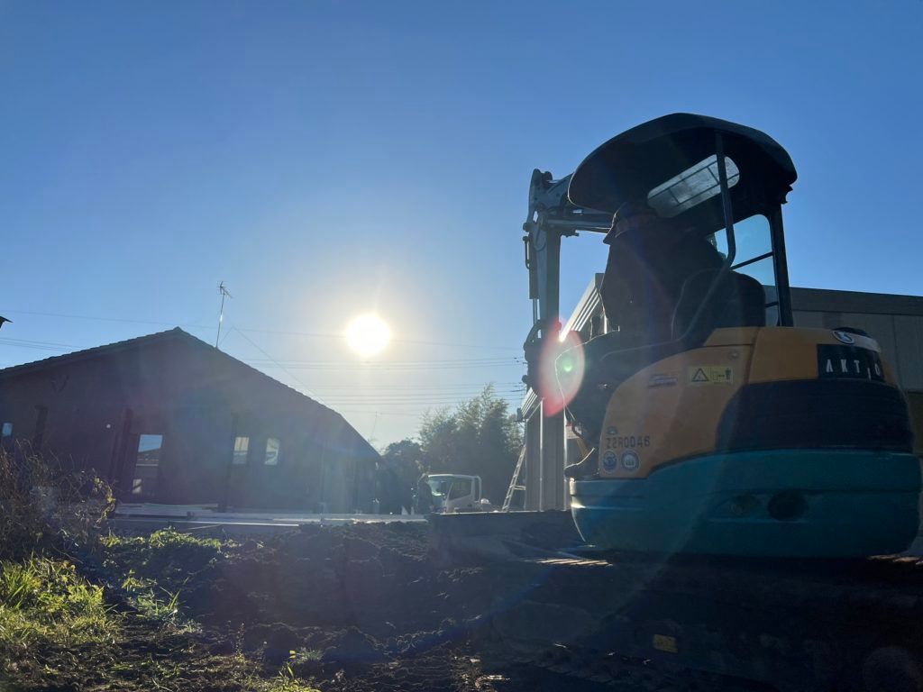 茨城県　龍ヶ崎市　蓄電池　太陽光発電　工事　業者　自社施工　土木作業もお任せください！