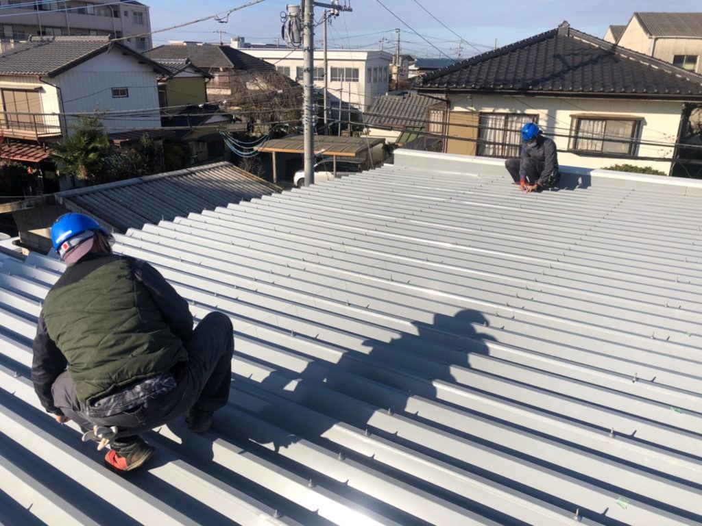 茨城県　蓄電池　太陽光発電　工事　業者　自社施工　商業施設の現場順調です！