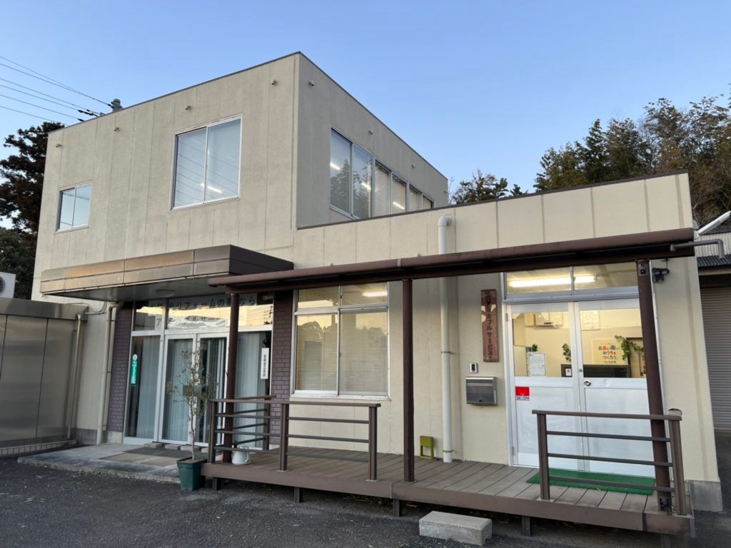 茨城県の蓄電池・太陽光発電システム・電気工事は自社施工のアミカブルサービスにお任せください！